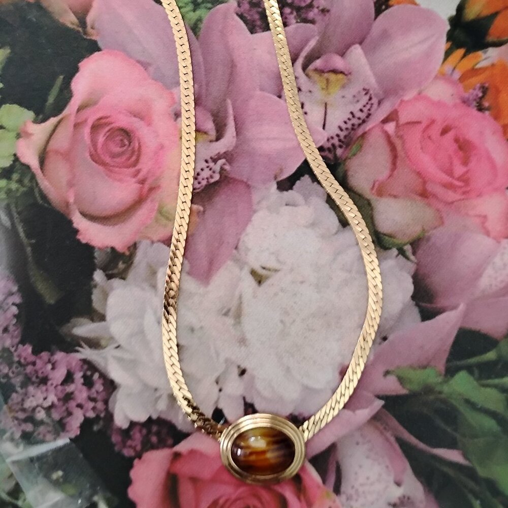 ❤️CHRISTIAN DIOR Tigers Eye Gold Tone Necklace